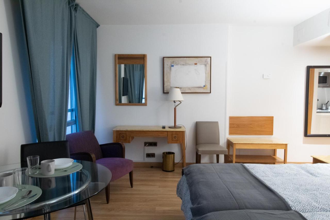 Estudio Para Dos En Pleno Centro De Madrid — Fotos 1